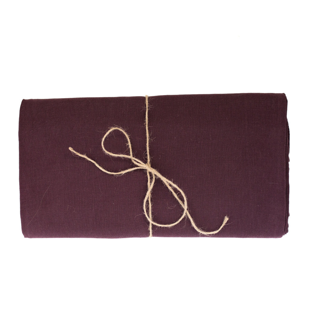 Pre-Loved Aubergine Linen Tablecloth 250 x 300