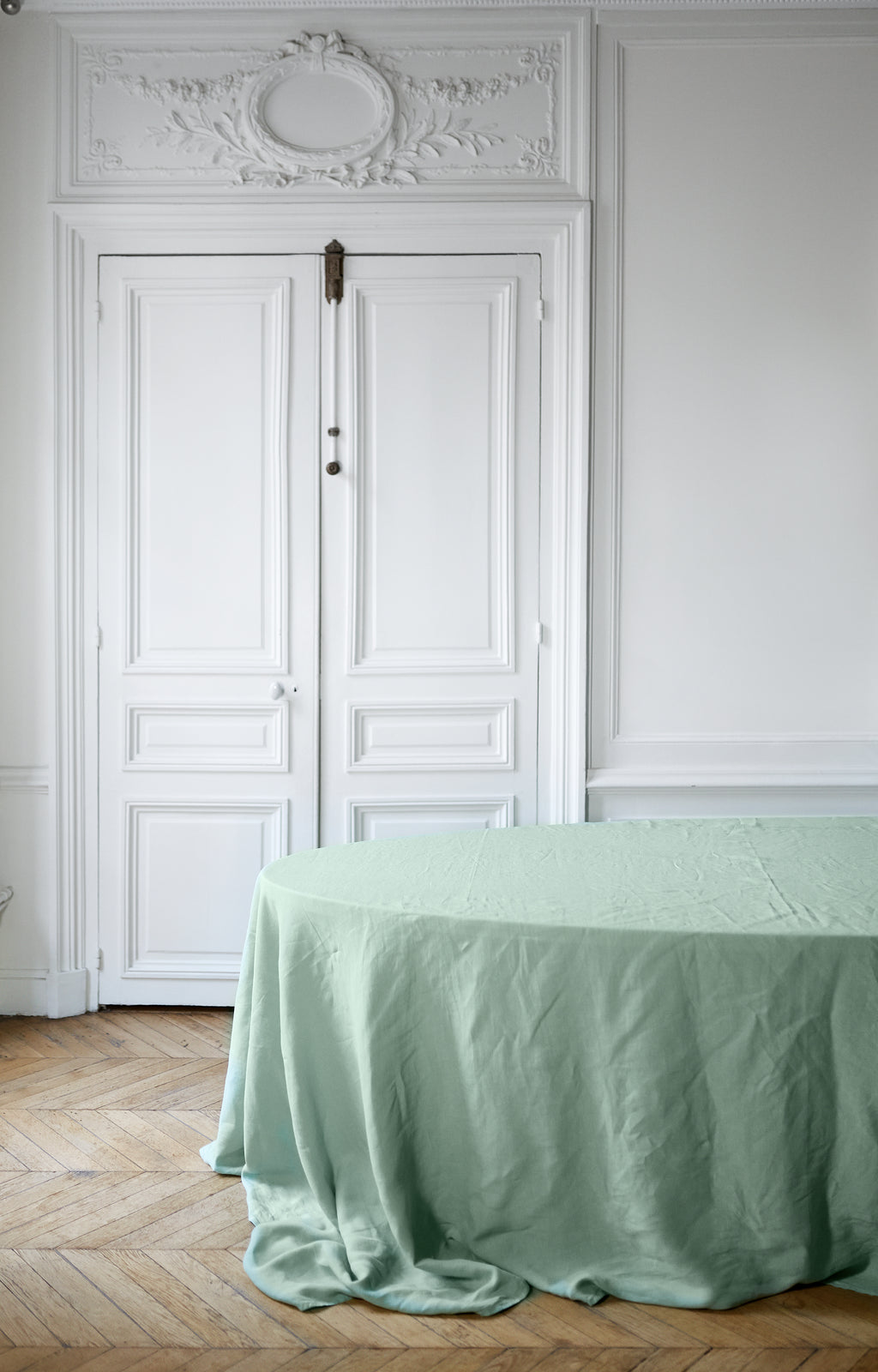 Mint Linens from www.madamedelamaison.com