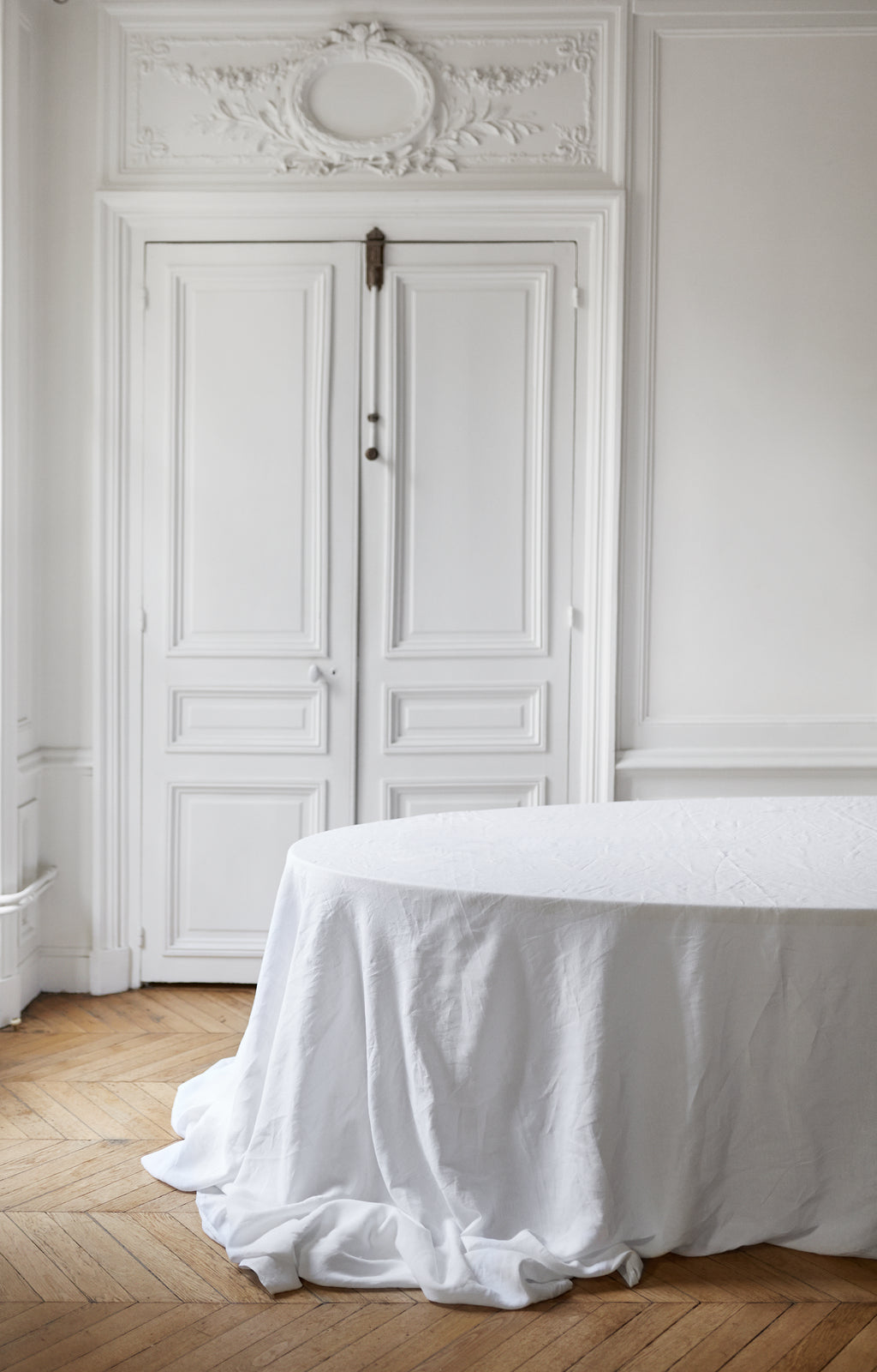 Mont Blanc Linens from www.madamedelamaison.com
