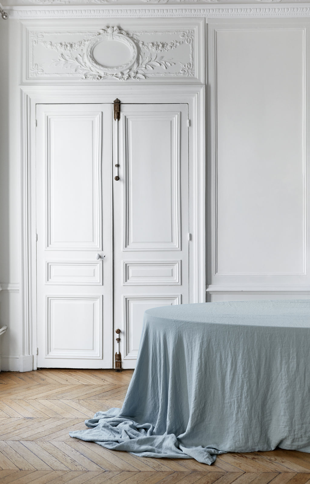 Thyme Linens from www.madamedelamaison.com