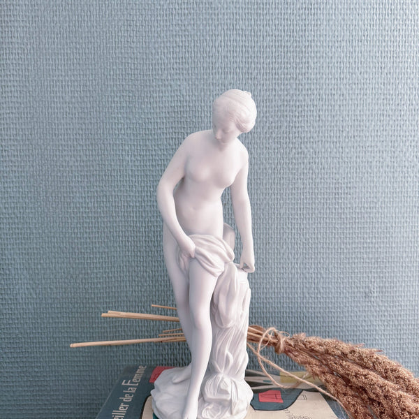 Porcelain Bathing Sculptor